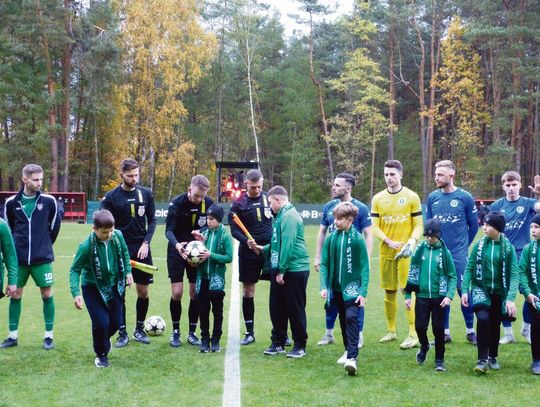 Dramatyczne sceny rozegrały się w niedzielę na stadionie w Majdanie Starym. W czasie doliczonym do drugiej połowy meczu zespołów Tanew Majdan Stary – Łada 1945 Biłgoraj.