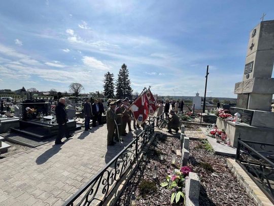 W Łabuniach odbyły się uroczystości patriotyczno-religijne upamiętniające 81. rocznicę śmierci porucznika Edwarda Lachawca, żołnierzy podziemia niepodległościowego oraz ludności cywilnej zamordowanej przez NKWD i UB.