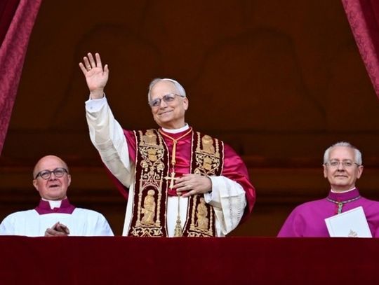 69-letni Amerykanin kardynał Robert Prevost został kolejnym papieżem i przyjął imię Leona XIV.