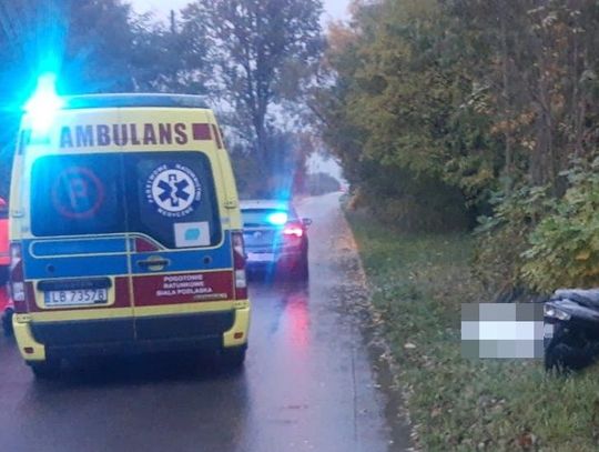 Na drodze gminnej w Bezwoli w gminie Wohyń znaleziono leżącego mężczyznę.