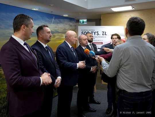 Marszałek i wicemarszałek woj. lubelskiego ogłosili konkurs w piątek 23 maja podczas konferencji prasowej.