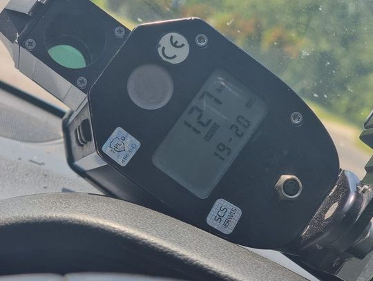 Ukrainiec jechał z prędkością 127 km/h w obszarze zabudowanym w Lubyczy Królewskiej.