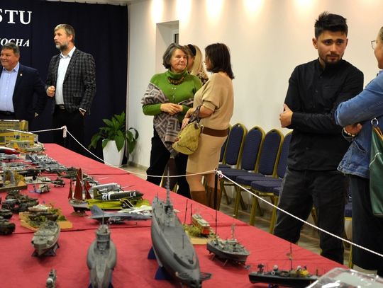 Wystawa modelarska "Mojemu Miastu" Eryk Junko i Oskar Warzocha cieszyła się dużym zainteresowaniem.