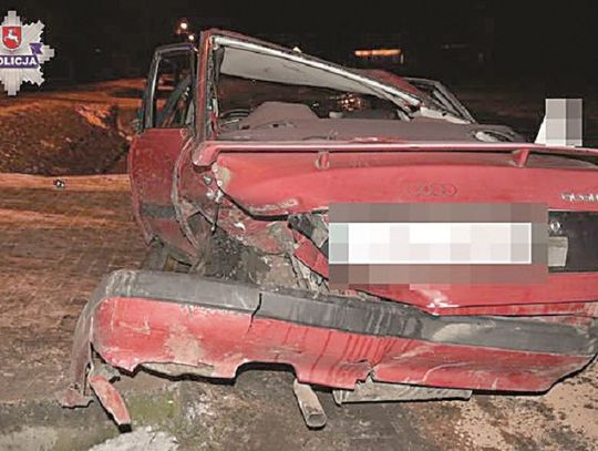 Łukowa: Kierowcę wyrzuciło z auta