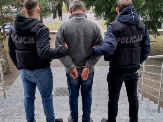 Aresztowany mężczyzna półtora miesiąca mieszkał ze zwłokami i zapraszał znajomych.