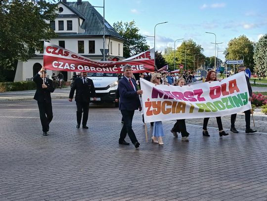 Organizatorzy Marszu dla Życia i Rodziny w Zamościu zwrócili uwagę na potrzebę ochrony ludzkiego życia od poczęcia do naturalnej śmierci oraz konieczność budowania społecznego wsparcia dla trwałości małżeństwa i rodziny.