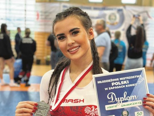 Reprezentantka UKS Sorga Zamość Marta Gruszkiewicz zdobyła srebrny medal młodzieżowych mistrzostw Polski U23 w zapasach kobiet w kategorii wagowej 50 kg.