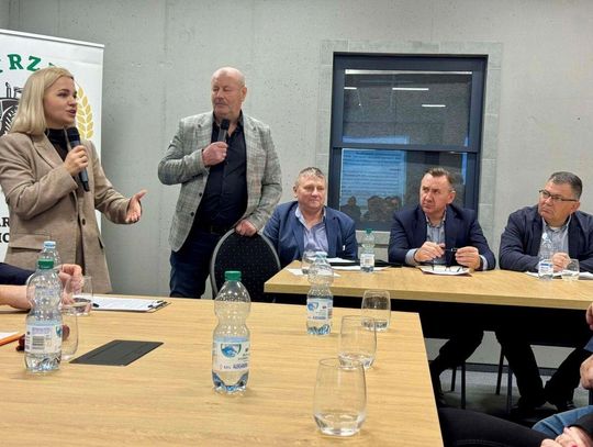 Wiceminister rolnictwa i rozwoju wsi Małgorzata Gromadzka spotkała się w Masłomęczu z rolnikami z powiatu hrubieszowskiego.