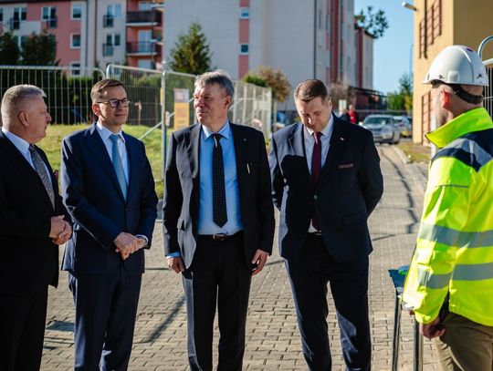 24 października Dariusz Gałecki, dyrektor szpitala powiatowego w Tomaszowie Lubelskim, gościł premiera Mateusza Morawieckiego i posłów Przemysława Czarnka oraz Tomasza Zielińskiego.