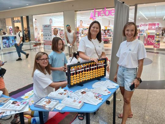 Miasteczko Edukacyjne w Zamościu stanowiło doskonałą okazję do zapoznania się z bogatą ofertą zajęć pozalekcyjnych dla dzieci, młodzieży i dorosłych, a także do zapisania się na wybrane aktywności od razu na miejscu.
