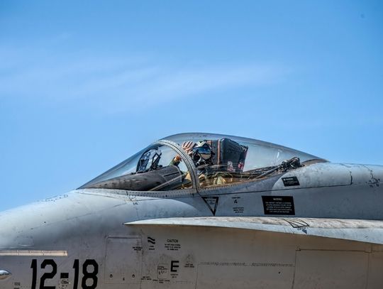 Polskie Siły Powietrzne mają obecnie 47 myśliwców F-16, ale według ustaleń „Rzeczpospolitej” liczba wyszkolonych pilotów tych maszyn wynosi zaledwie około 40.