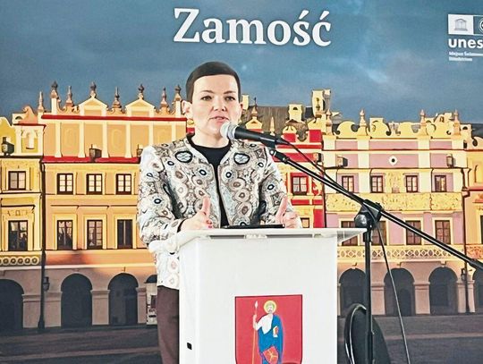 Minister kultury i dziedzictwa narodowego Marta Cienkowska wzięła udział w konferencji „Pałac Zamoyskich w Zamościu – dziedzictwo Rzeczypospolitej, wspólne zobowiązanie”. – Zaangażujemy się tak bardzo, jak to możliwe, również finansowo – zadeklarowała pani minister pomoc w ratowaniu zabytku.