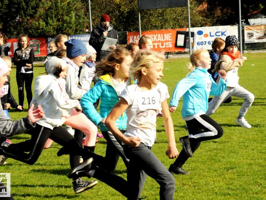 Młodzi biegacze uczcili zasłużonego działacza 