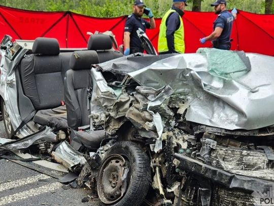 220 wypadków, 17 ofiar śmiertelnych, ponad tysiąc pijanych kierowców i tragedia na jeziorze. Majówka 2026 miała dramatyczny finał.