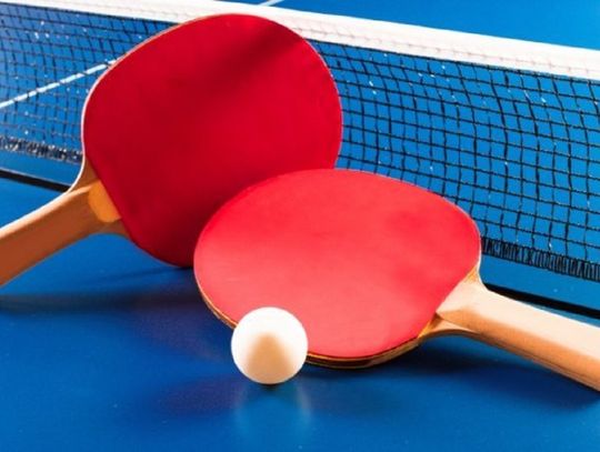 Turniej tenisa stołowego został zorganizowany w sali gimnastycznej Zespołu Szkół w Sitnie.