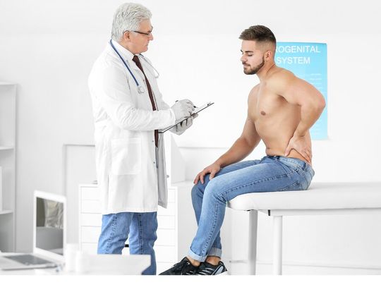 W tym roku NFZ może stanąć przed koniecznością zgromadzenia nawet 240 mld zł. Co to znaczy? Że w systemie zabraknie nawet  kilkadziesiąt miliardów złotych.