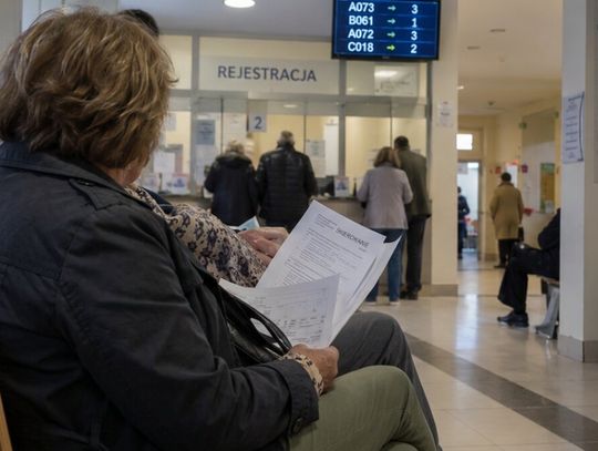 Od 1 października NFZ będzie na bieżąco monitorował kolejki do 15 rodzajów zabiegów.