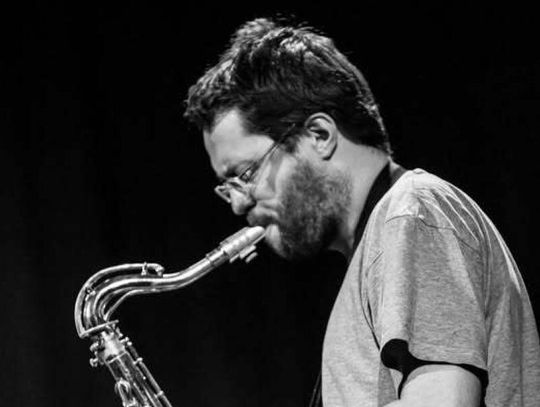 Gerard Lebik (1980-2025). Fot. Sławek Przerwa (Jazztopad 2013)