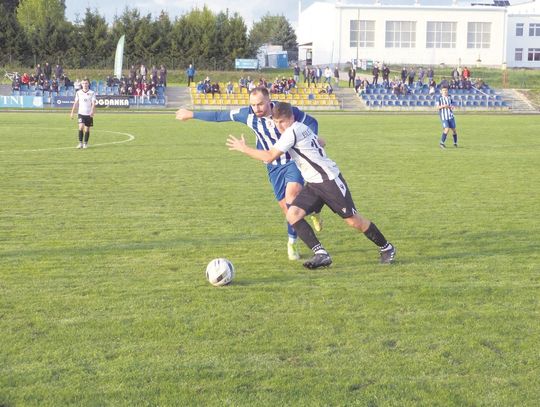 Z degradacją drużyna Błękitnych Obsza pogodziła się już po kilku wiosennych meczach.