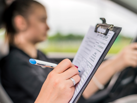 Pod koniec grudnia ubiegłego roku do państwowej bazy pytań egzaminacyjnych na prawo jazdy trafiła nowość – test percepcji ryzyka.
