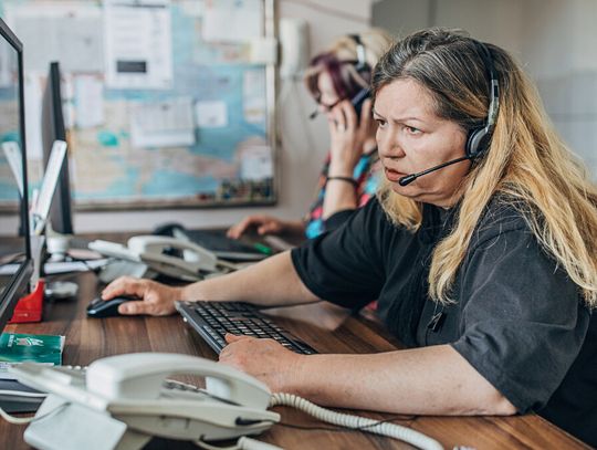 To jedna z najpoważniejszych od lat zmian w systemie ratownictwa medycznego. Dyspozytor nie zacznie już rozmowy od pytania o adres. Zapyta o co innego.