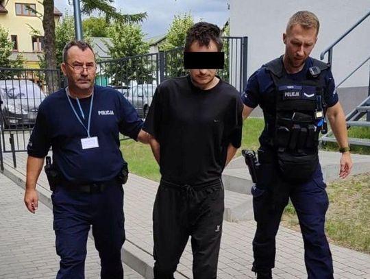Zarzut usiłowania zabójstwa, znęcania oraz sprowadzenia zdarzenia zagrażającego zdrowiu i życiu wielu osób usłyszał 33-latek z gminy Obsza.