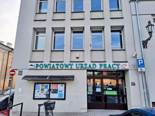 Budynek Powiatowego Urzędu Pracy w Zamościu.