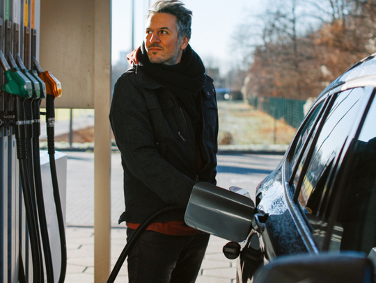 Interesy polskich firm przede wszystkim. W te działania włącza się Orlen. Dotyczy to m.in. dostaw. Na przykład – parówek.