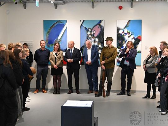 Osuchy: Między wojną a sztuką [ZDJĘCIA]