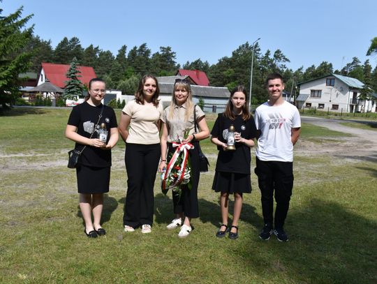 Osuchy: Młodzież uczciła pamięć bohaterów