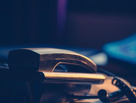 76-latka z pow. zamojskiego została oszukana metodą na policjanta i prokuratora. Kobieta straciła 96 000 zł.