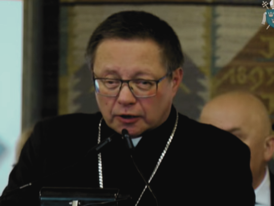 Kardynał Grzegorz Ryś ofiarą oszustów, którzy wykorzystali jego wizerunek do promowania swoich produktów. Archidiecezja krakowska dementuje.