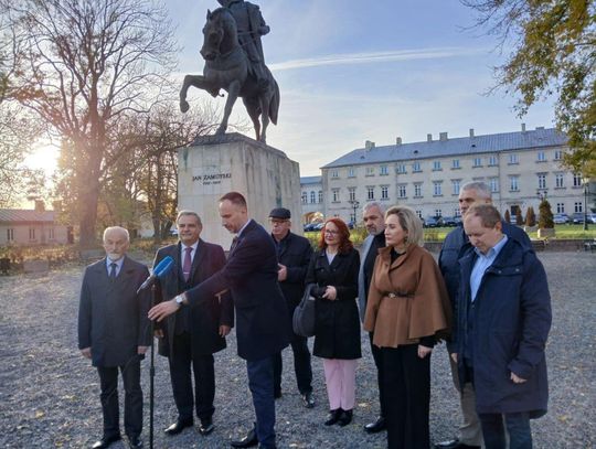 Pochodzący z Opolszczyzny poseł Janusz Kowalski twierdzi, że Pałac Zamoyskich to dla niego sprawa honorowa. Fot. Leszek Wójtowicz