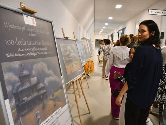 Pamięci profesora Zina. Konferencja w Zamojskiej Akademii Kultury i tort na 100 rocznicę urodzin