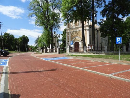 Przebudowa drogi gminnej w Dzierążni była oczekiwaną przez mieszkańców gminy Krynice inwestycją.
