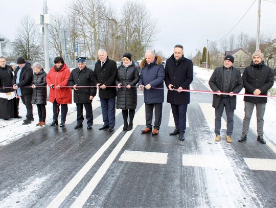 Powiat Tomaszowski zakończył jedną z największych inwestycji drogowych ostatnich lat. Przebudowa i rozbudowa drogi powiatowej w Pasiekach to projekt, który znacząco poprawi jakość życia mieszkańców i przyczyni się do rozwoju całego regionu.