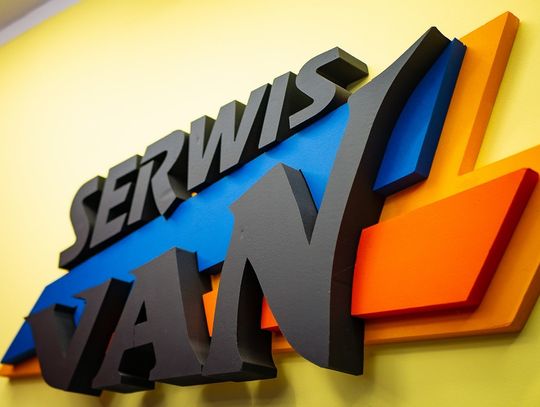 Van Serwis, założony w 2004 roku przez Szymona Kasprzaka, to nie tylko profesjonalny warsztat samochodowy – to przykład lokalnego biznesu, który rozwija się w rytmie technologicznych zmian, nie tracąc przy tym swojego najważniejszego atutu: indywidualnego podejścia do klienta.