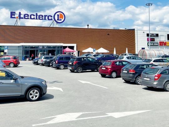 Zamośćdis Sp. z o.o., przedsiębiorstwo rodzinne założone przez Henryka i Elżbietę Świdnik, to od 2009 roku ważny gracz na zamojskim rynku handlu.