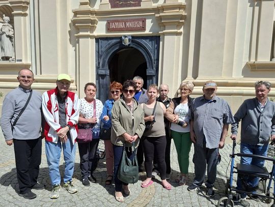 Przedstawiciele domów pomocy społecznej i placówek wsparcia z całego województwa lubelskiego spotkali się w Kodniu podczas XXV Pielgrzymki Środowisk Pomocy Społecznej. W wydarzeniu uczestniczyli również mieszkańcy Domu Pomocy Społecznej w Tyszowcach.
