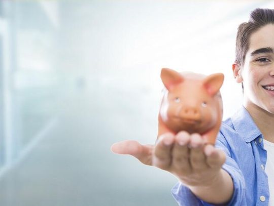 Pierwsze konto bankowe – w jakim wieku warto je założyć?