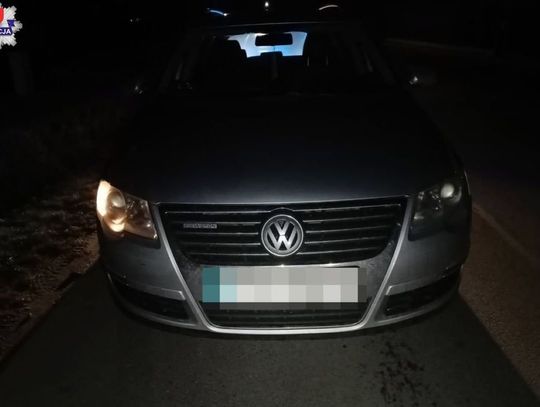 Nietrzeźwy mieszkaniec gm. Sitno kierował VW na zakazach i z cofniętymi uprawnieniami.