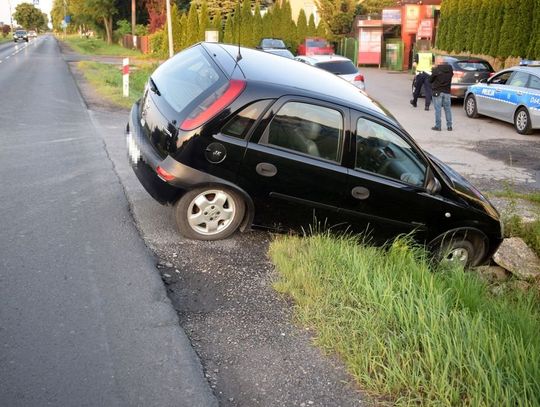 Nietrzeźwy 50-latek kierując oplem w Wólce Panieńskiej stracił panowanie nad pojazdem, zjechał do rowu i uderzył w betonowy przepust. Kierujący w organizmie miał ponad 3 promile.