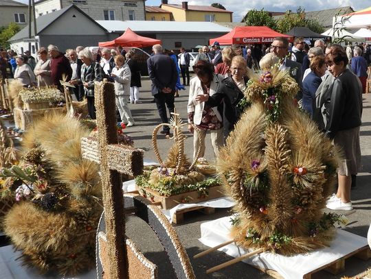 Plon, niesiemy plon w gospodarza dom. Dożynki w Łaszczowie to spotkanie z tradycją [ZDJĘCIA]