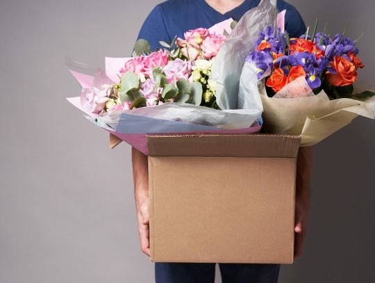 Poczta Kwiatowa z zarzutami. Kwiaty dla matki nie docierały w Dniu Matki