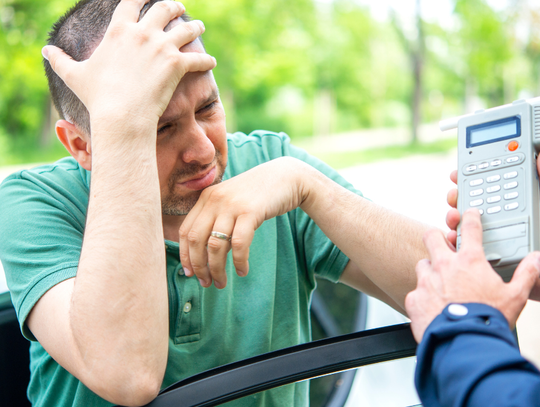 Podwyżka dla pijanych kierowców. Jest 500, będzie 2500 złotych Resort zdrowia zaprezentował projekt rozporządzenia określającego nowe stawki za kurs reedukacyjny dla kierowców zatrzymanych za prowadzenie pod wpływem alkoholu.