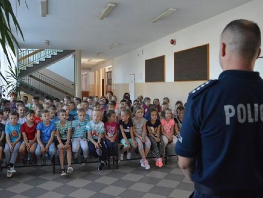 Policjanci jak nauczyciele. Spotykają się z uczniami