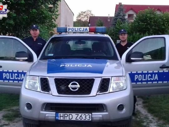 Policjanci z Krasnobrodu uratowali maleńkie dziecko 