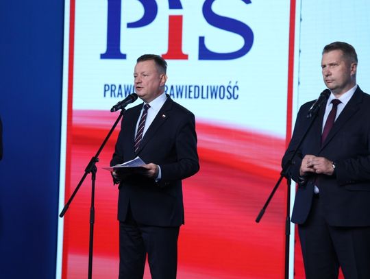 Po decyzji Państwowe Komisji Wyborczej politycy PiS proszą swoich zwolenników o wpłaty na partię, bo partyjna kasa jest pusta.