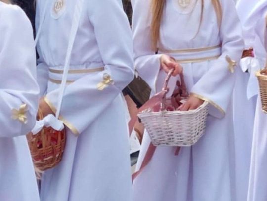 Pow. zamojski: Wystawiła albę na sprzedaż. Straciła prawie 3 tysiące złotych!