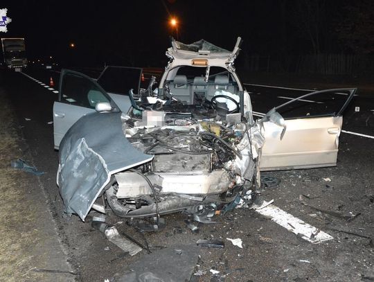 Poważny wypadek w Podkrasnem. Audi zderzyło się z dacią